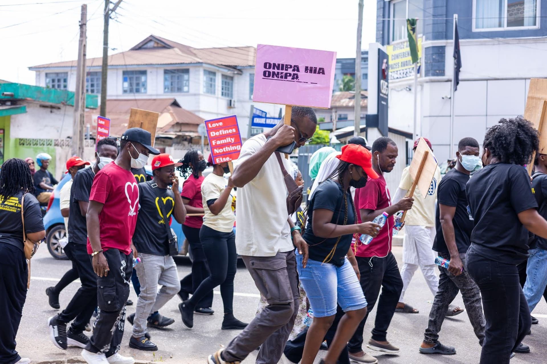 Yɛnkae sɛ nsa baako nkura adesoa - Accra March